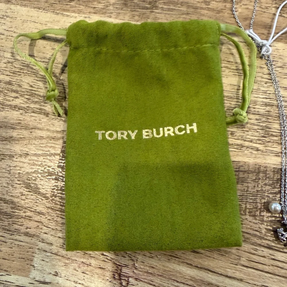 Tory Burch Textured Rope Pearl Pendant in Silver - Picture 7 of 10